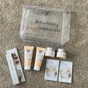IT Cosmetics Jetsetting Essentials Kit